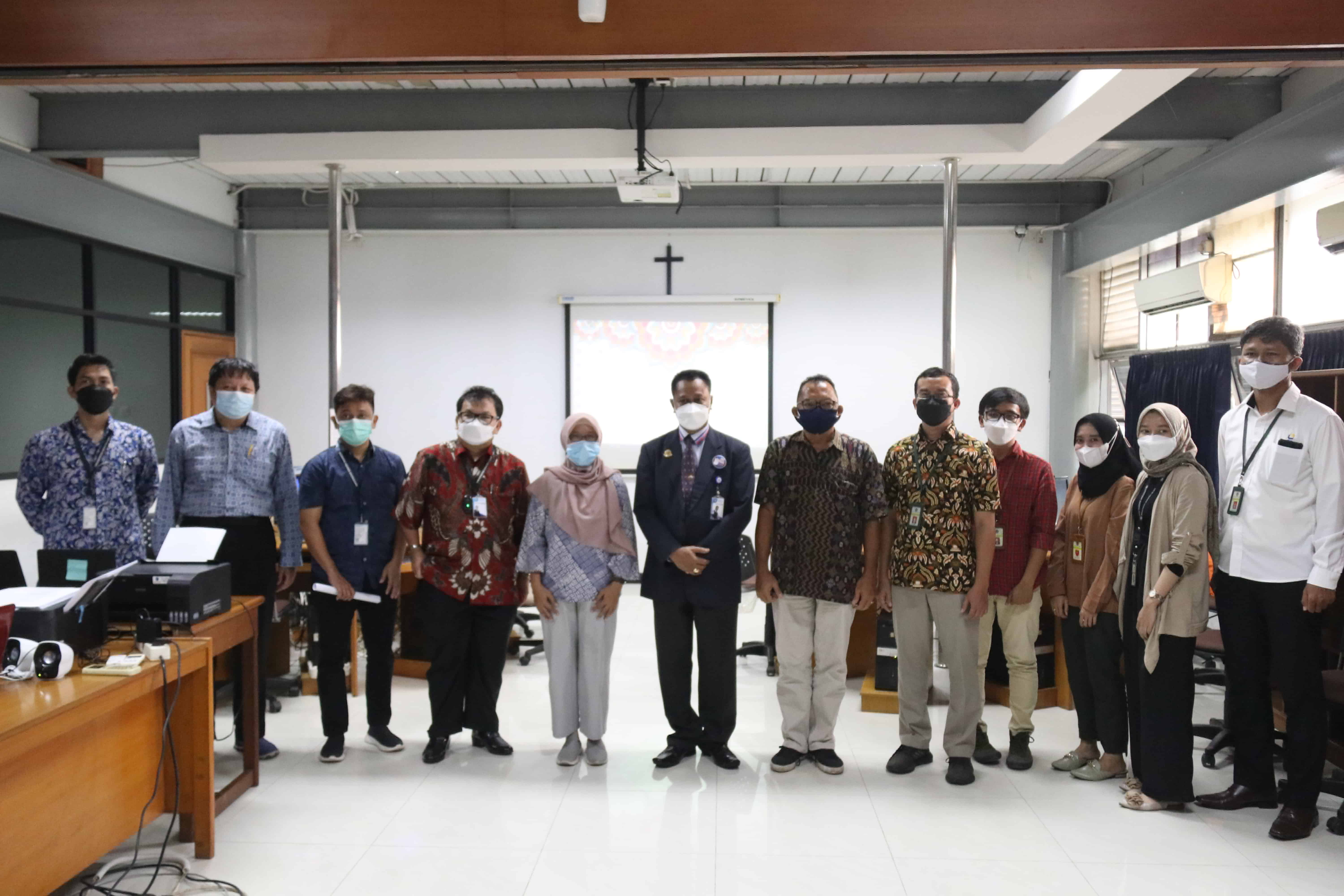 Fakultas Vokasi Universitas Kristen Indonesia dan KPP Madya Jakarta Timur Bekerja Sama Dalam Rangka Pelayanan Pajak
