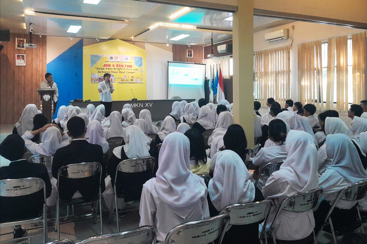 Pusat Pelayanan Bahasa Goes To SMKN 15 Jakarta